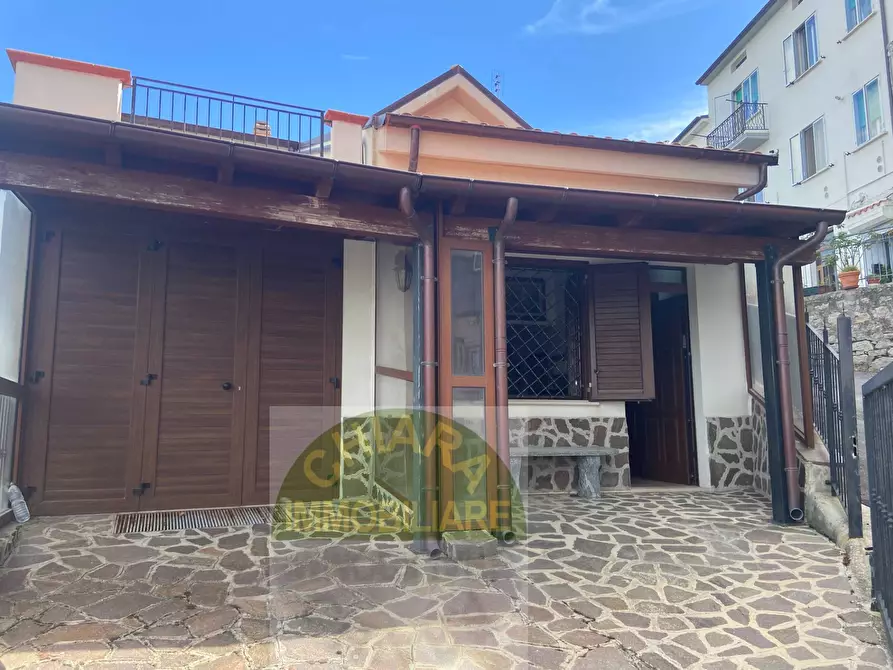 Immagine 7 di Villa in vendita  in Roma 21-2 a Carunchio