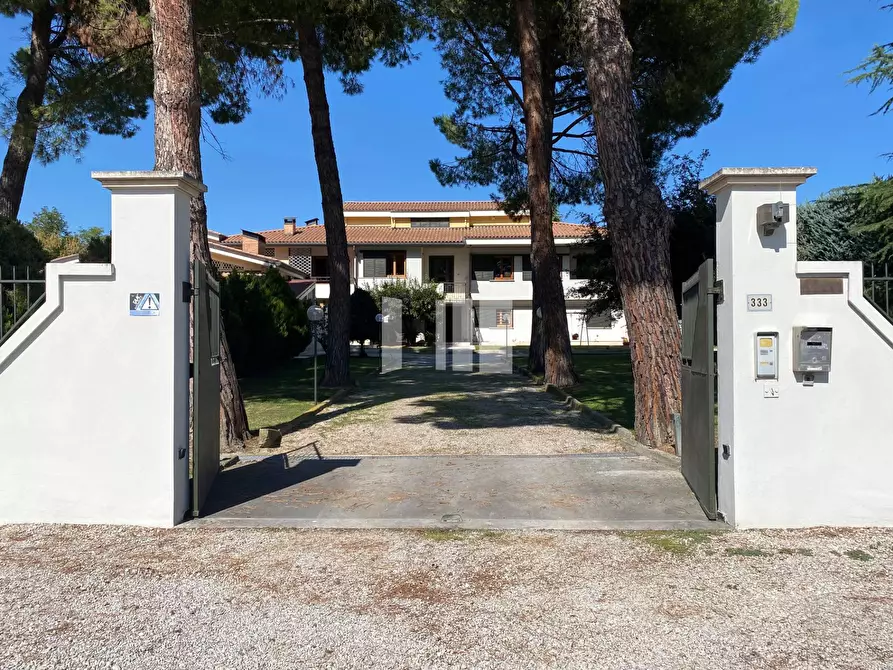 Immagine 1 di Villa in vendita  in Via Nazionale 333 a Bellante