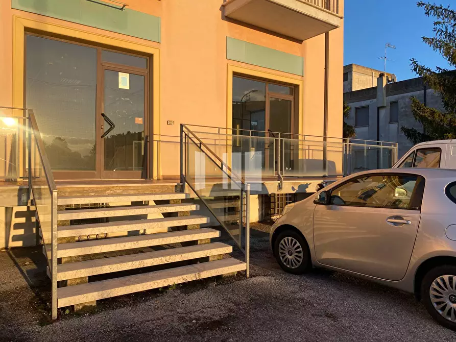 Immagine 20 di Locale commerciale in affitto  in Via Gramsci 65 a Giulianova