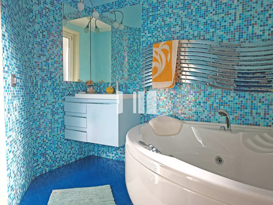 Immagine 22 di Villa in vendita  in Via Michetti 17 a Giulianova