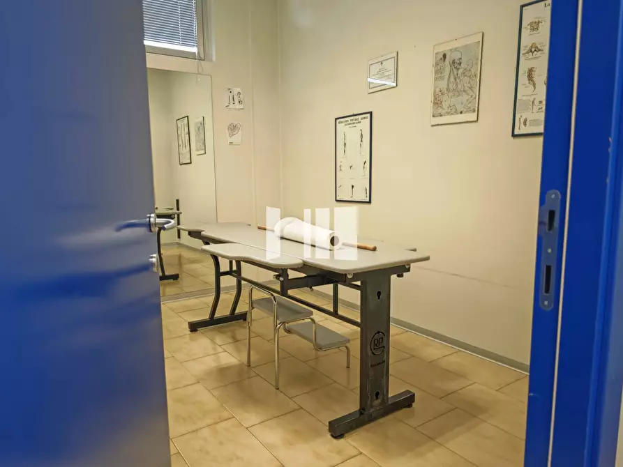 Immagine 14 di Ufficio in vendita  in Via Ippolito Nievo 37 a Giulianova