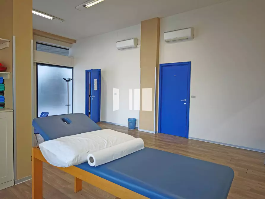 Immagine 29 di Ufficio in vendita  in Via Ippolito Nievo 37 a Giulianova