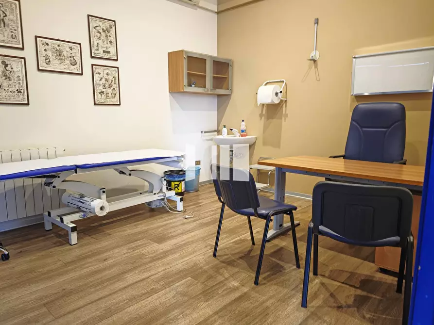 Immagine 31 di Ufficio in vendita  in Via Ippolito Nievo 37 a Giulianova