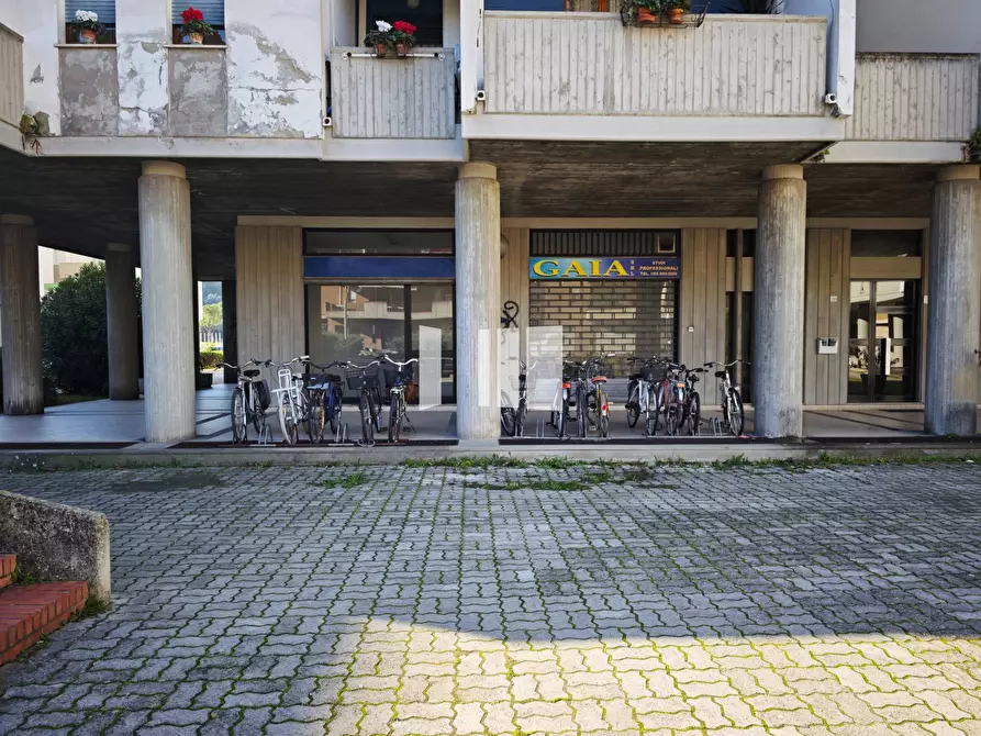 Immagine 39 di Ufficio in vendita  in Via Ippolito Nievo 37 a Giulianova