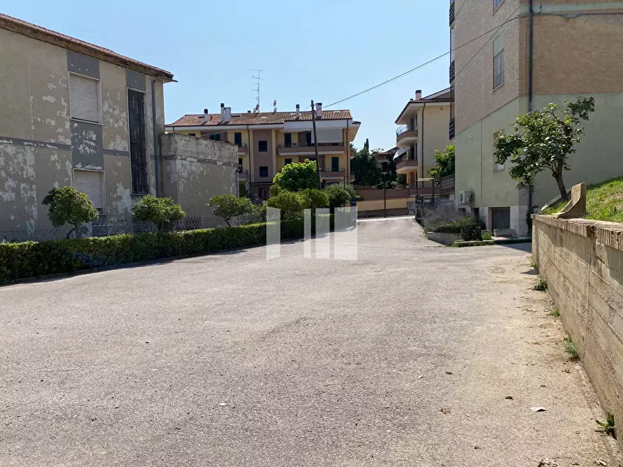 Immagine 34 di Appartamento in vendita  in Via Papa Giovanni XXIII 48 a Mosciano Sant'angelo