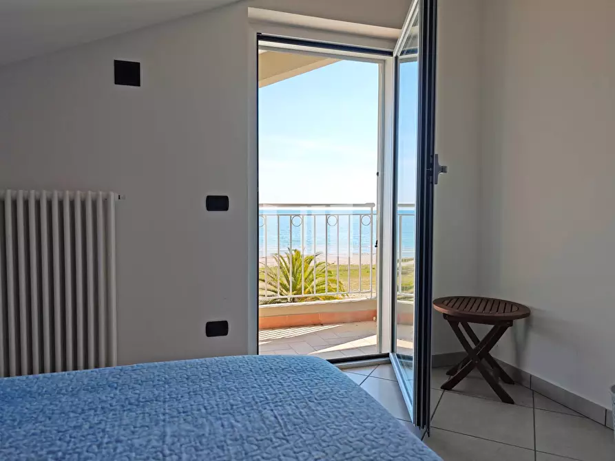 Immagine 19 di Attico in vendita  in Lungomare Rodi 32 a Giulianova
