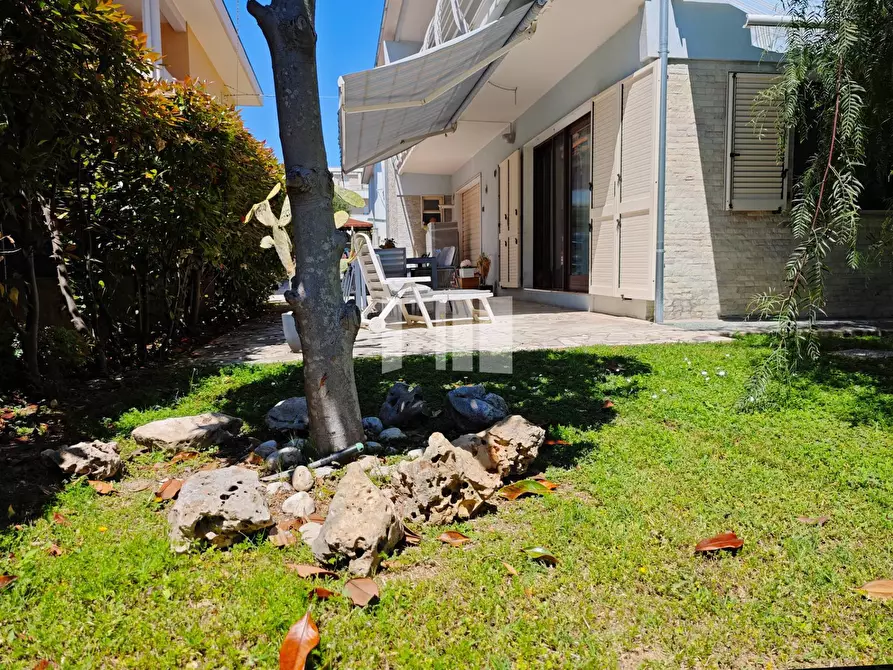 Immagine 26 di Villa in vendita  in Via Vittorio Alfieri 12 a Giulianova