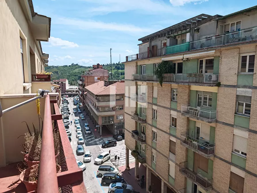 Immagine 5 di Appartamento in vendita  in CORSO CARLO DE MICHETTI 20 a Teramo
