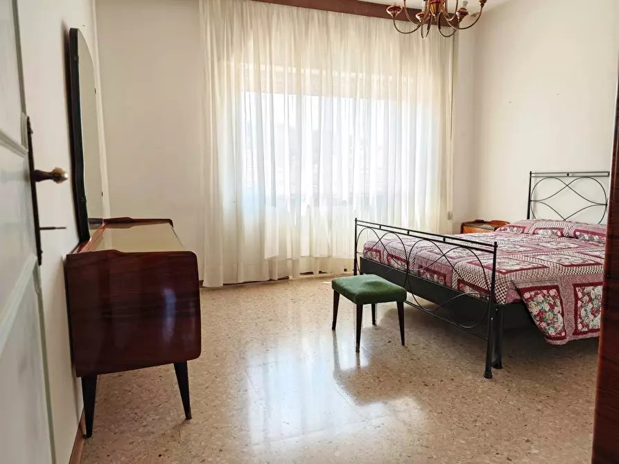 Immagine 18 di Appartamento in vendita  in CORSO CARLO DE MICHETTI 20 a Teramo