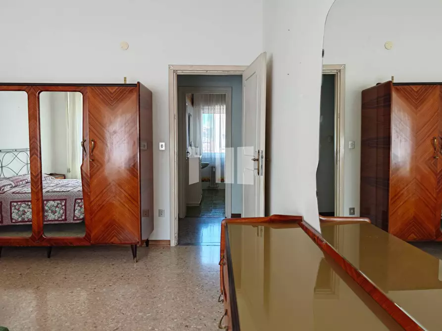 Immagine 21 di Appartamento in vendita  in CORSO CARLO DE MICHETTI 20 a Teramo