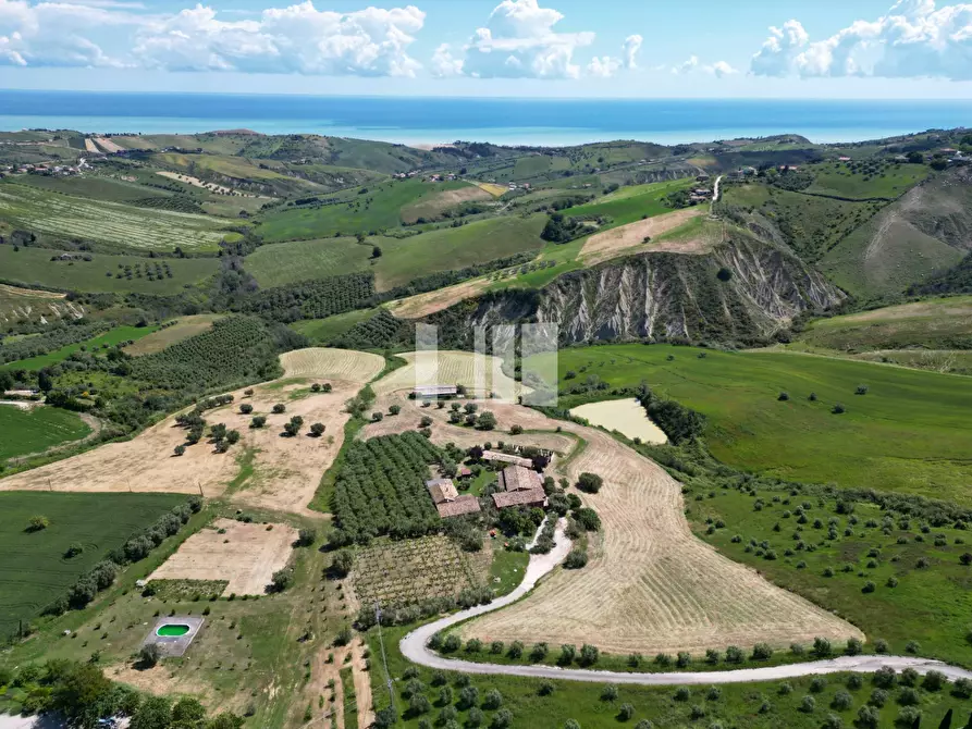 Immagine 3 di Villa in vendita  in Località Volpe 7 a Roseto Degli Abruzzi