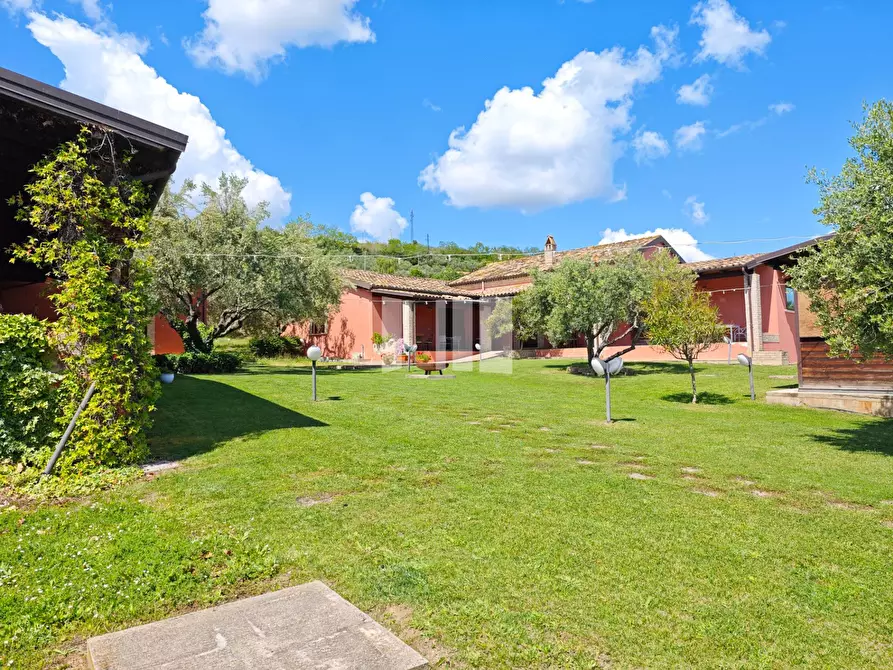 Immagine 21 di Villa in vendita  in Località Volpe 7 a Roseto Degli Abruzzi