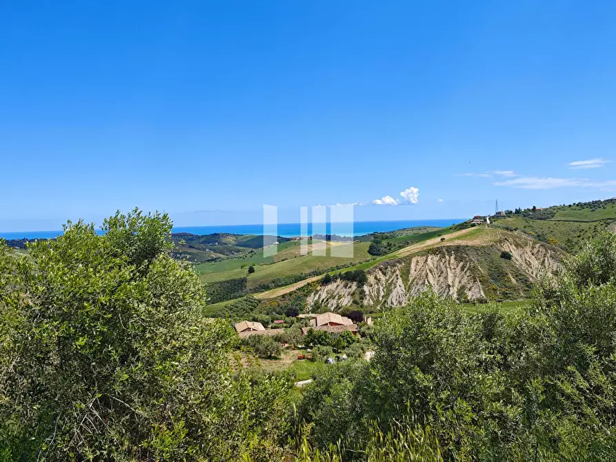 Immagine 29 di Villa in vendita  in Località Volpe 7 a Roseto Degli Abruzzi