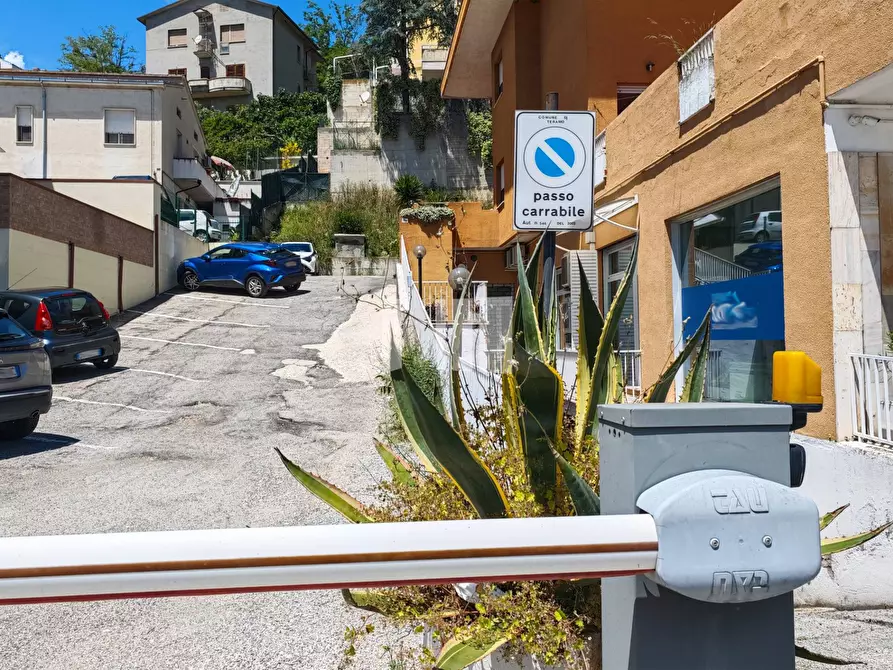 Immagine 25 di Appartamento in vendita  in Viale Europa a Teramo