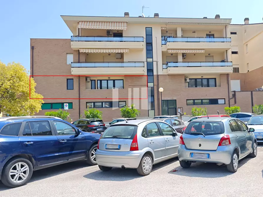 Immagine 3 di Ufficio in affitto  in Via Monte Zebio 1 a Giulianova