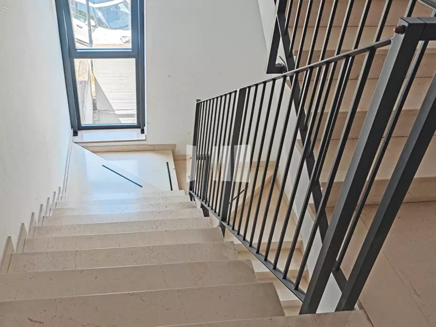 Immagine 5 di Ufficio in affitto  in Via Monte Zebio 1 a Giulianova