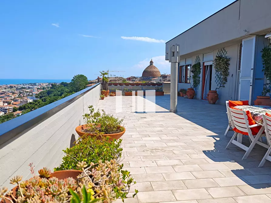 Immagine 2 di Attico in vendita  in Viale dello Splendore 14 a Giulianova