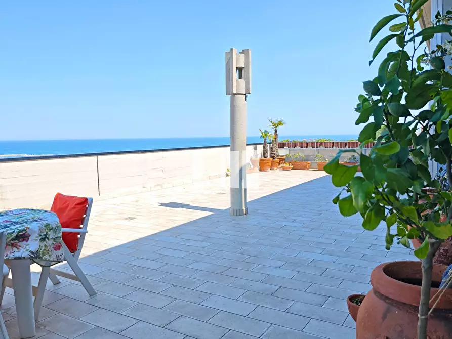 Immagine 22 di Attico in vendita  in Viale dello Splendore 14 a Giulianova