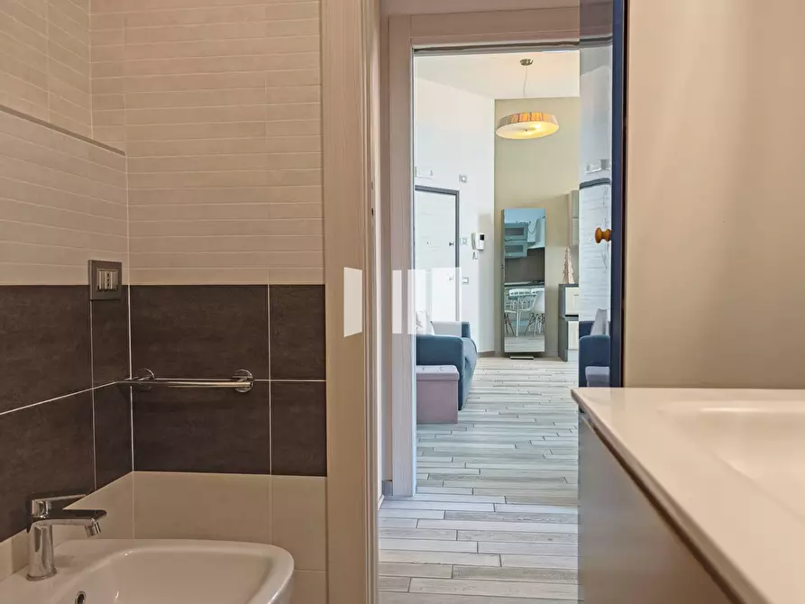 Immagine 10 di Appartamento in vendita  in via XXIV maggio 27 a Giulianova