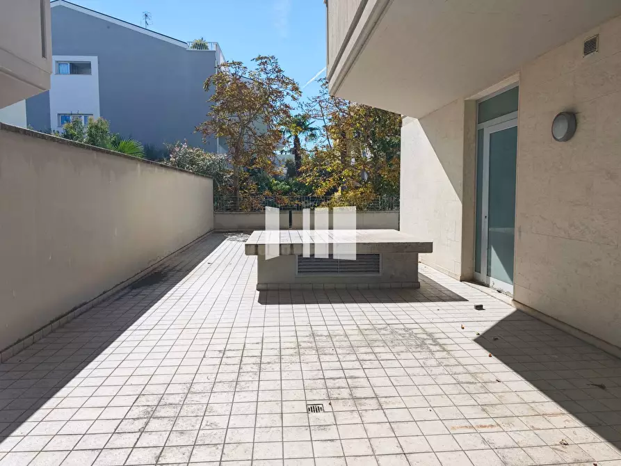 Immagine 7 di Locale commerciale in affitto  in Via Nazionale 1 a Roseto Degli Abruzzi