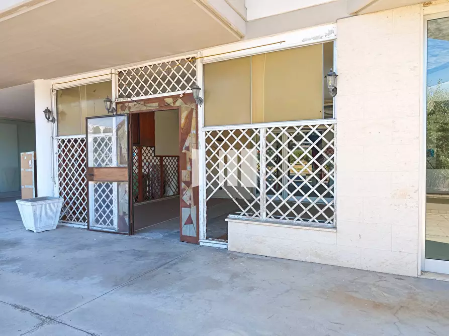 Immagine 10 di Locale commerciale in affitto  in Via Nazionale 1 a Roseto Degli Abruzzi