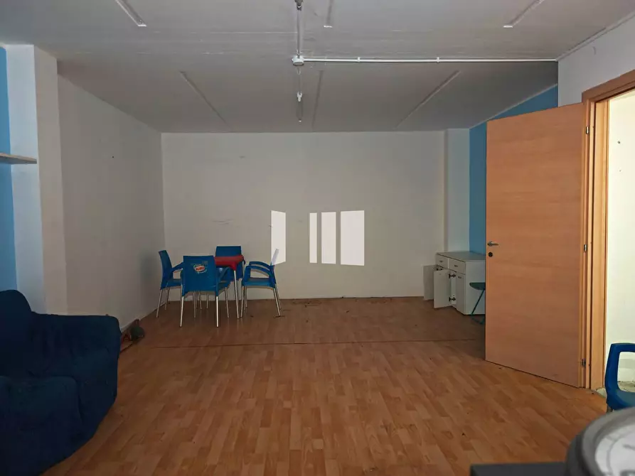 Immagine 22 di Locale commerciale in affitto  in Via Nazionale 1 a Roseto Degli Abruzzi