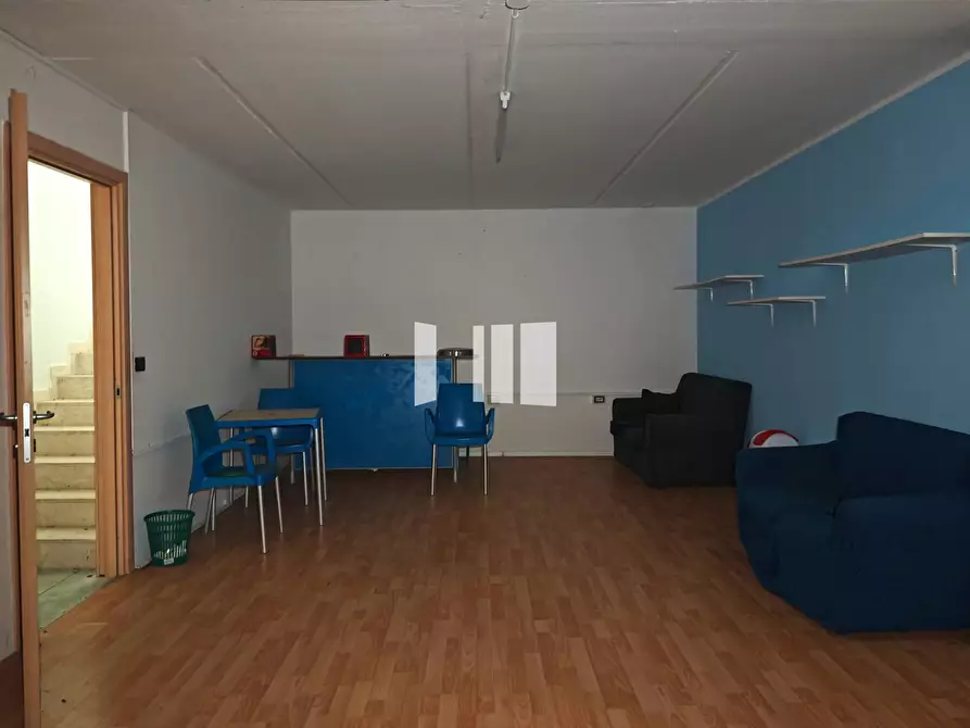 Immagine 23 di Locale commerciale in affitto  in Via Nazionale 1 a Roseto Degli Abruzzi
