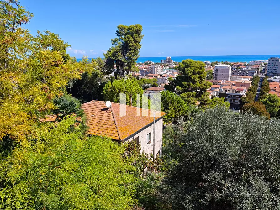 Immagine 27 di Villa in vendita  in Via Ventiquattro Maggio 52 a Giulianova