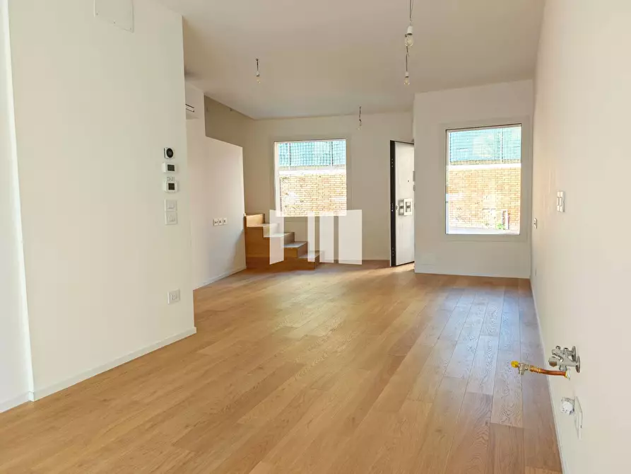 Immagine 10 di Villetta a schiera in affitto  in Via Alfonso de Albentiis 112 a Teramo