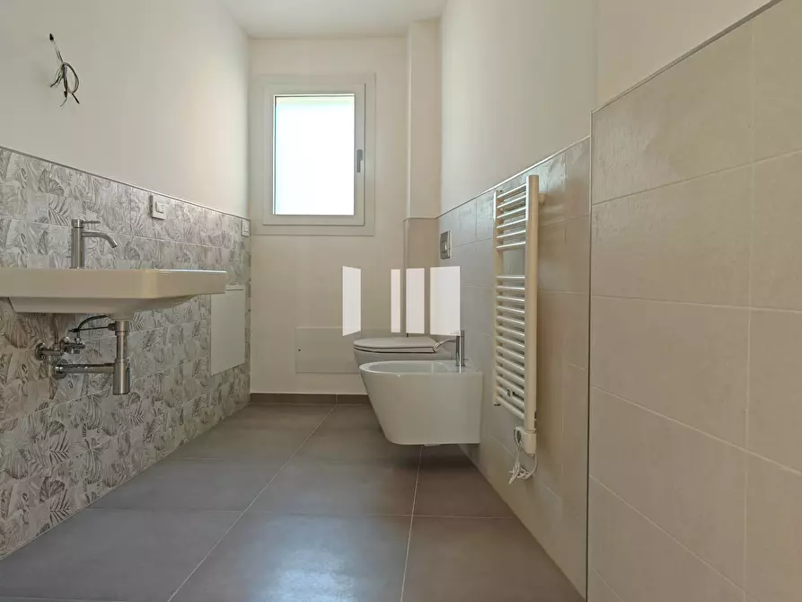 Immagine 12 di Villetta a schiera in affitto  in Via Alfonso de Albentiis 112 a Teramo