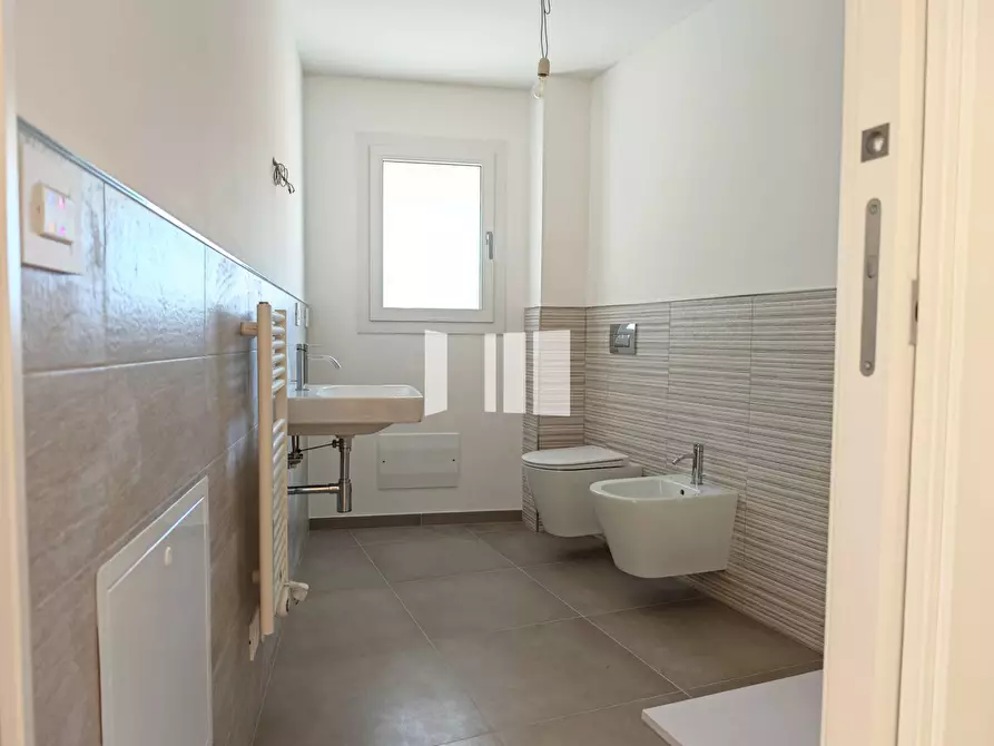 Immagine 21 di Villetta a schiera in affitto  in Via Alfonso de Albentiis 112 a Teramo