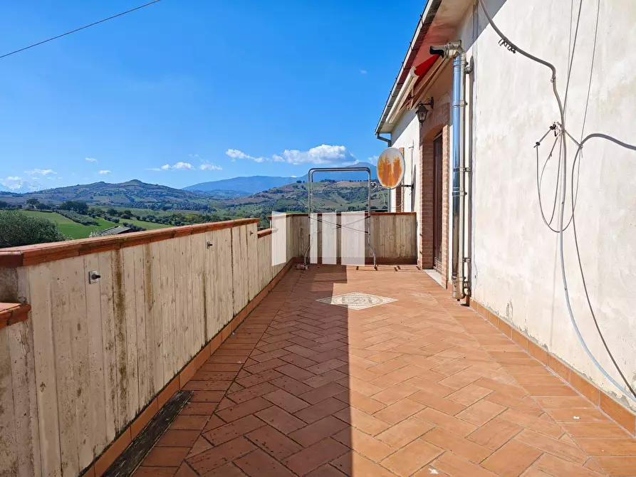 Immagine 30 di Casa semindipendente in vendita  in Via Villa De Luca 12 a Bellante