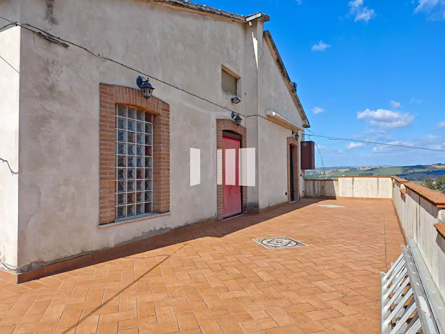 Immagine 31 di Casa semindipendente in vendita  in Via Villa De Luca 12 a Bellante