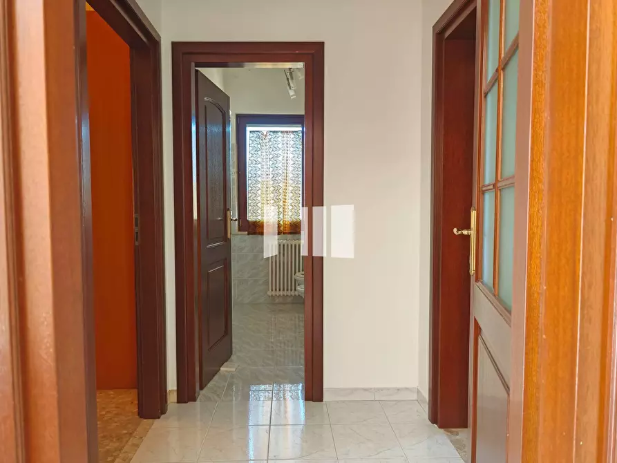 Immagine 39 di Casa semindipendente in vendita  in Via Villa De Luca 12 a Bellante