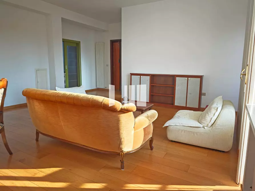 Immagine 3 di Appartamento in vendita  in Via Papa Giovanni XXIII 48 a Mosciano Sant'angelo