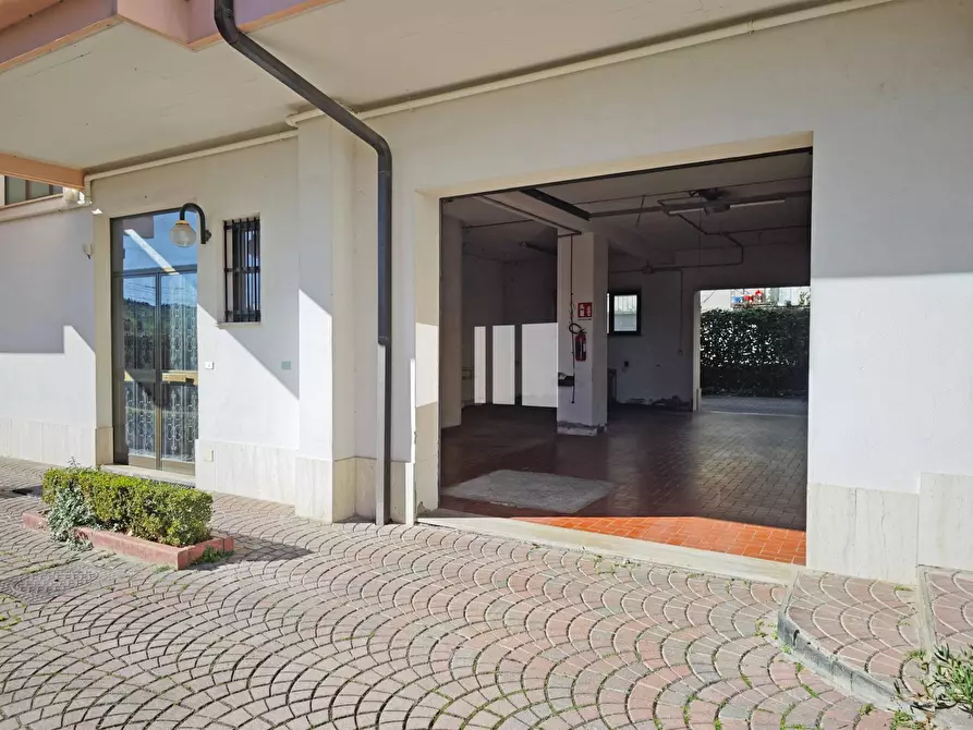 Immagine 34 di Attico in vendita  in Via Palmarini Togliatti 30 a Bellante