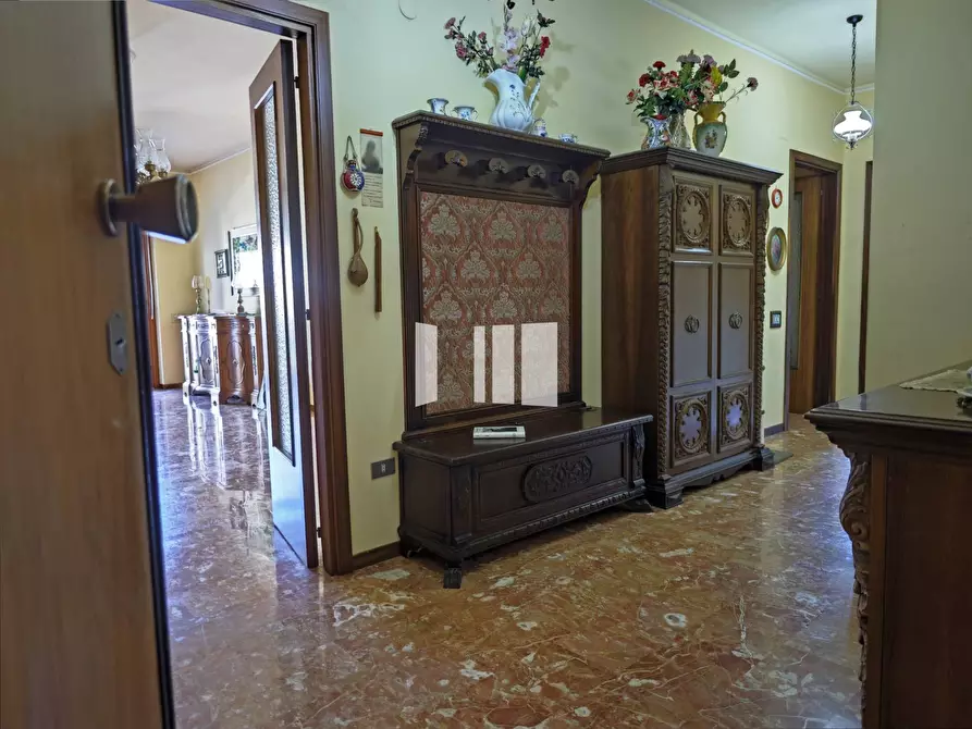 Immagine 2 di Appartamento in vendita  in Via Adelchi Fioredonati 37 a Teramo