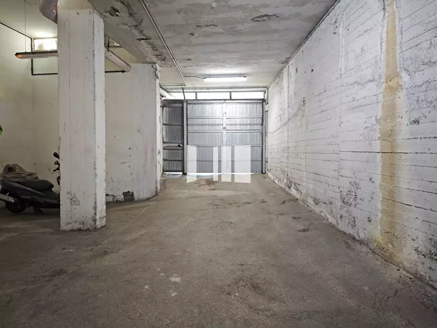 Immagine 33 di Appartamento in vendita  in Via Adelchi Fioredonati 37 a Teramo