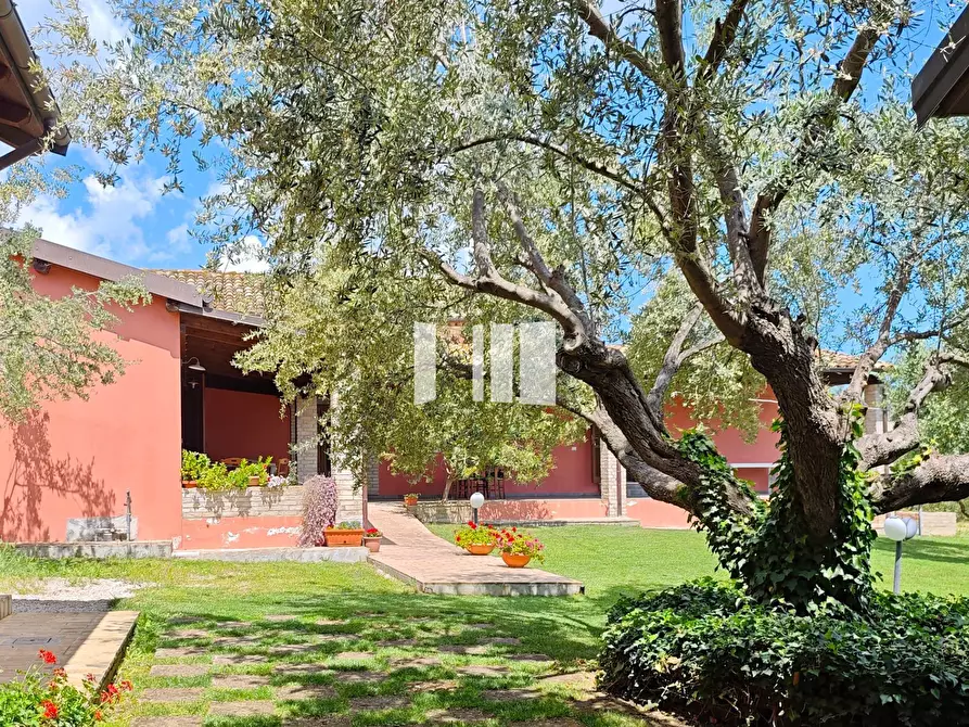 Immagine 11 di Villa in vendita  in Località Volpe 7 a Roseto Degli Abruzzi