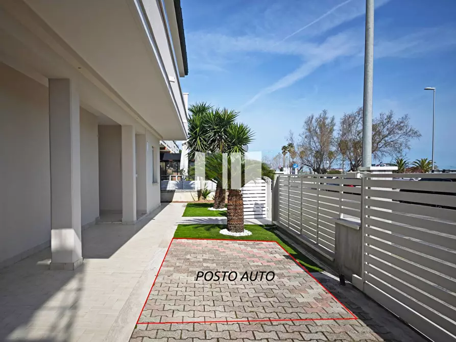 Immagine 2 di Appartamento in affitto  in Lungomare Rodi 6 a Giulianova