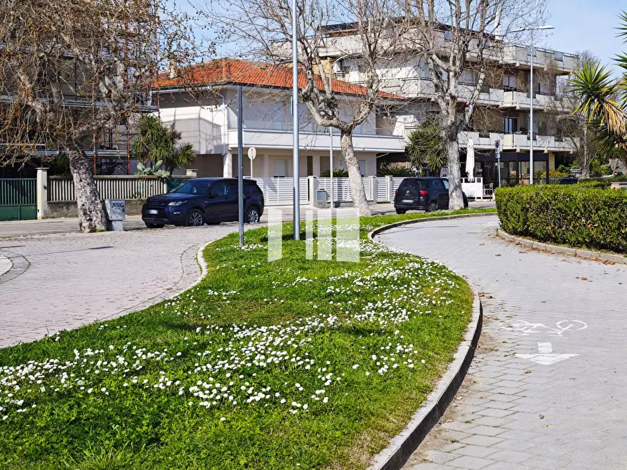 Immagine 33 di Appartamento in affitto  in Lungomare Rodi 6 a Giulianova