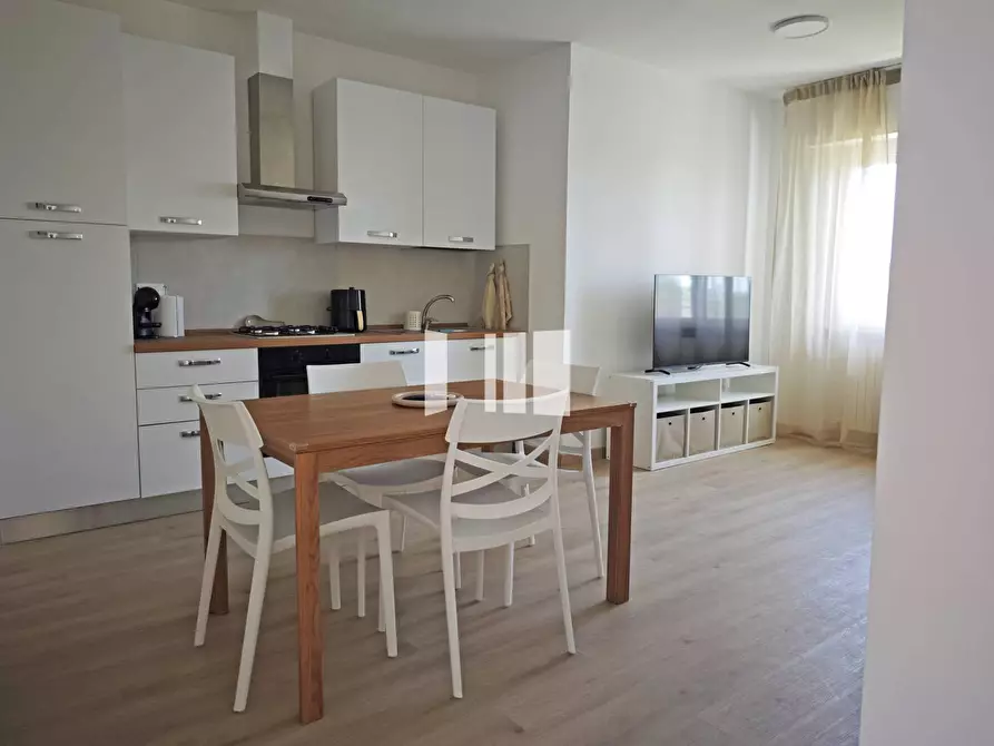 Immagine 6 di Appartamento in affitto  in Lungomare Rodi 6 a Giulianova