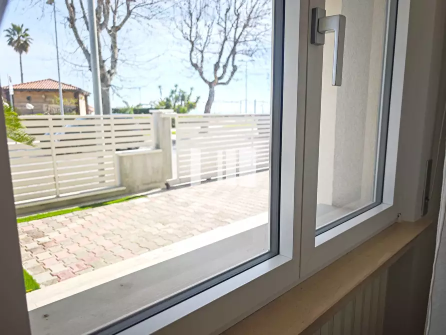 Immagine 15 di Appartamento in affitto  in Lungomare Rodi 6 a Giulianova