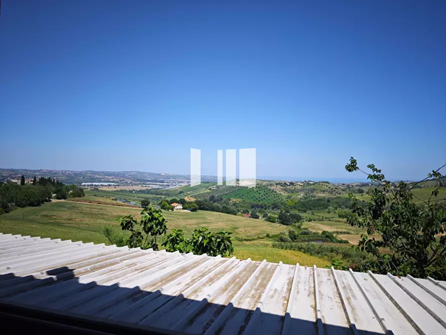 Immagine 9 di Villa in vendita  in Contrada Santa Croce 14 a Notaresco