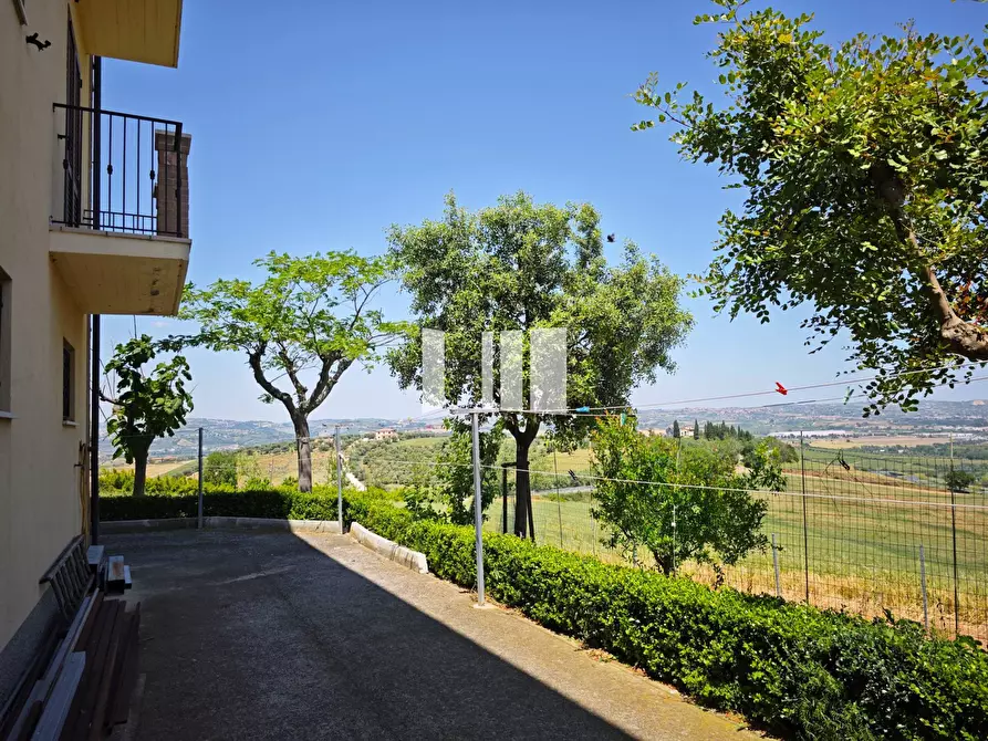 Immagine 14 di Villa in vendita  in Contrada Santa Croce 14 a Notaresco