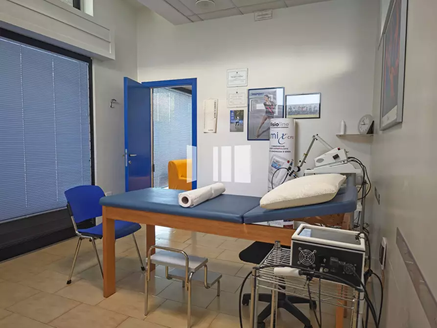 Immagine 6 di Ufficio in vendita  in Via Ippolito Nievo 37 a Giulianova