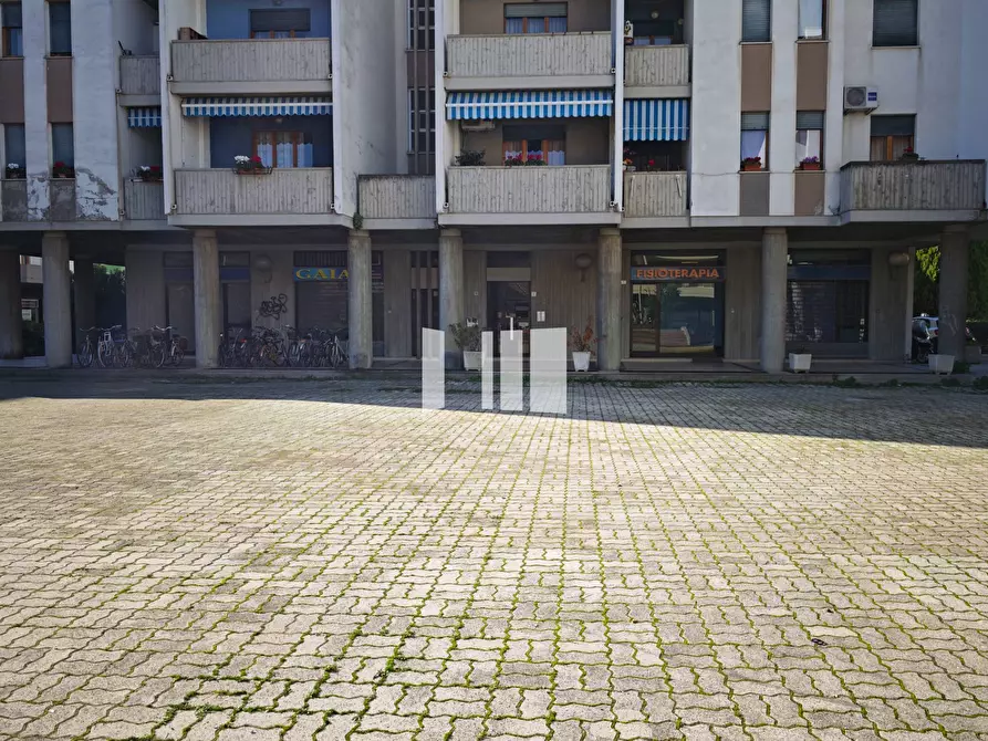 Immagine 24 di Ufficio in vendita  in Via Ippolito Nievo 37 a Giulianova