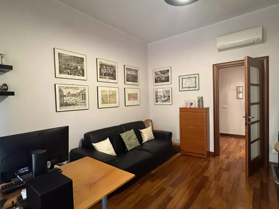 Immagine 6 di Appartamento in vendita  in Via Dei Frullani 3 a Firenze