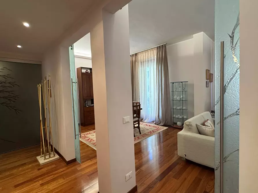 Immagine 9 di Appartamento in vendita  in Via Dei Frullani 3 a Firenze