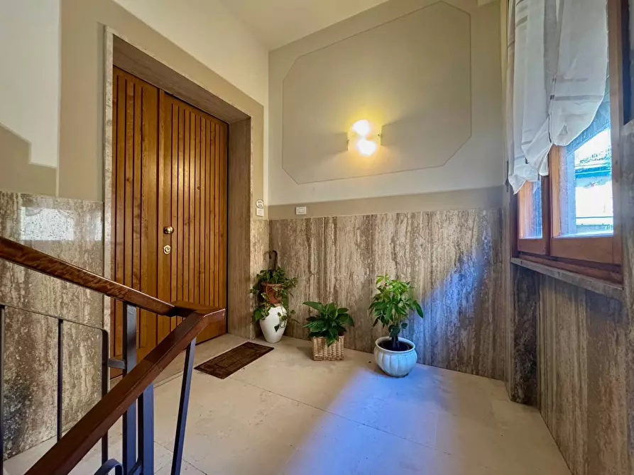 Immagine 18 di Appartamento in vendita  in Via Dei Frullani 3 a Firenze